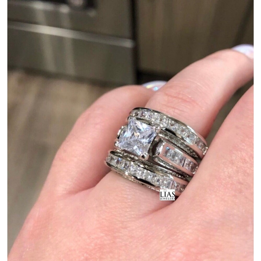 New 14k white gold wedding ring set